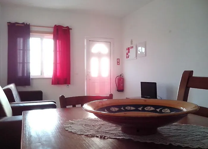 Deluxe H * Αλμπουφέιρα